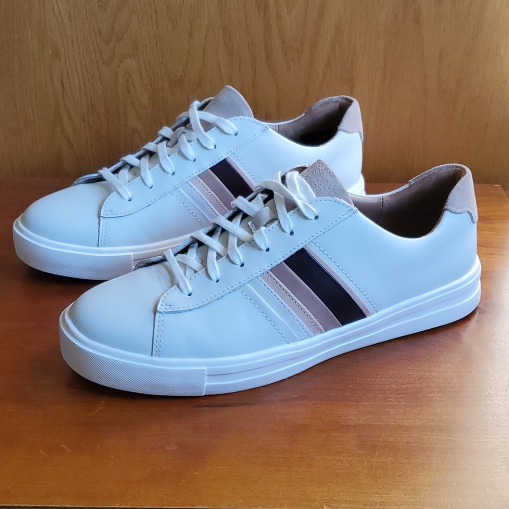 Clarks White Leather Un Maui Band Tennis Shoes